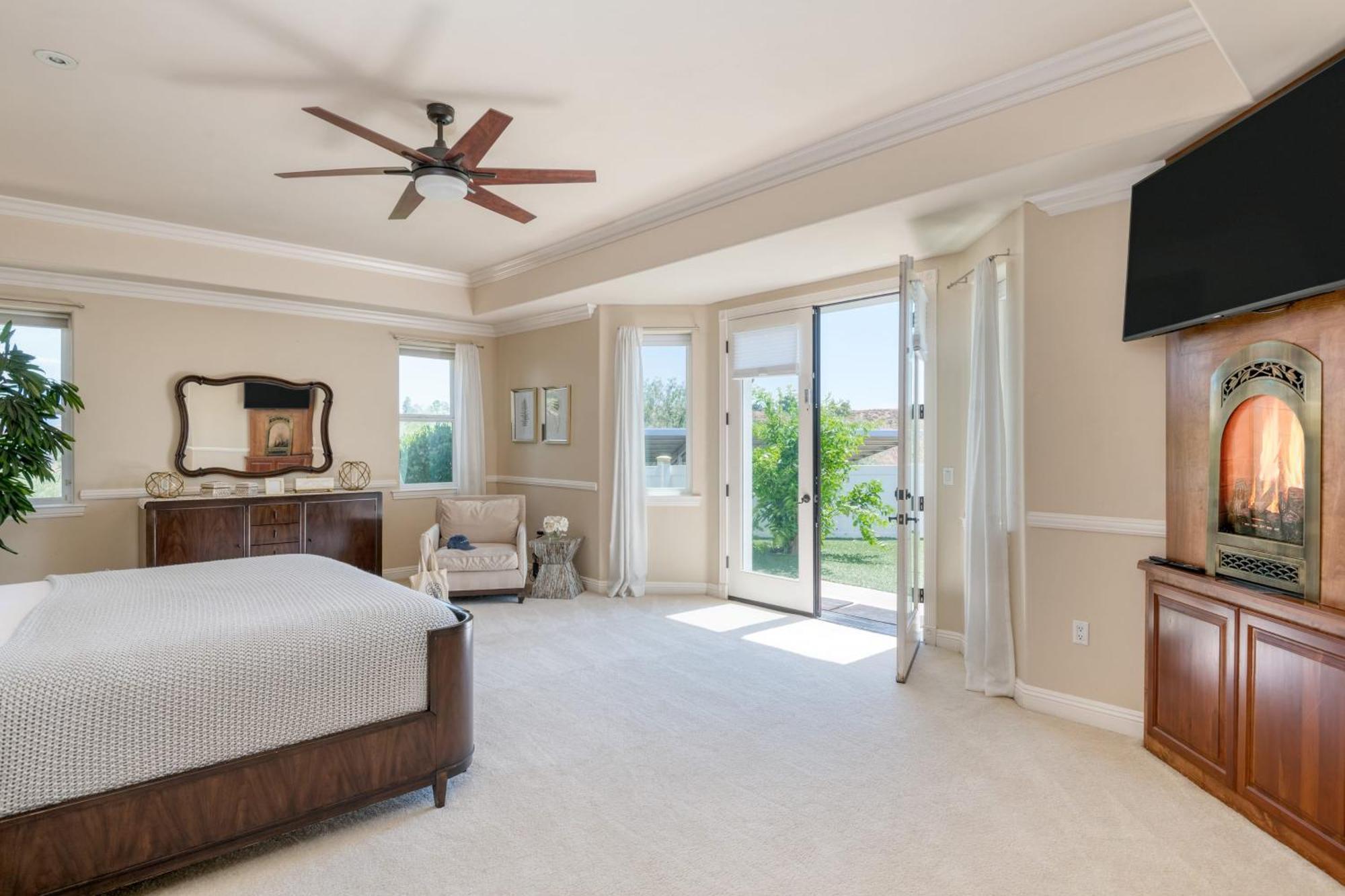 Grand Contento By Avantstay Extraordinary Estate W Pool Hot Tub Movie Room Temecula Exterior photo