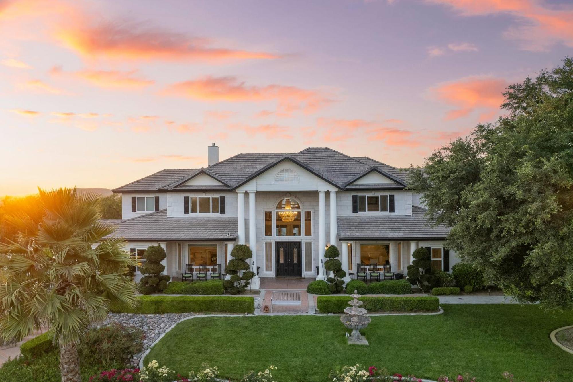 Grand Contento By Avantstay Extraordinary Estate W Pool Hot Tub Movie Room Temecula Exterior photo